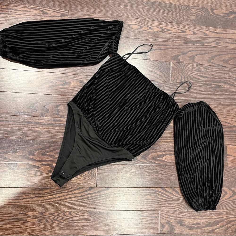 Black velvet Striped Puff-Sleeve Bodysuit